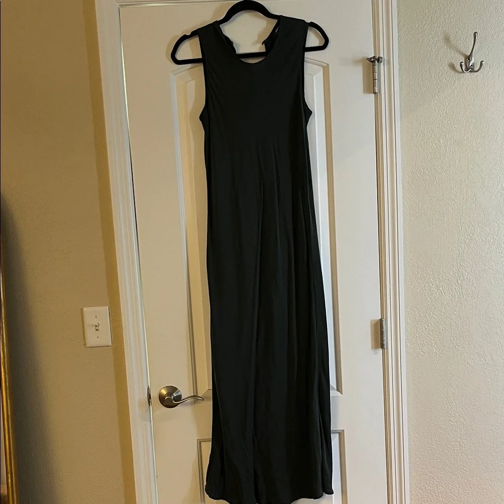 Quince Green Midi Dress - Picture 1 of 5